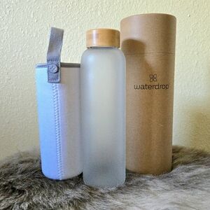 ( Waterdrop ) 20 Oz Frosted Glass Bottle, Bamboo Lid, Neoprene Sheeth, Gift Box